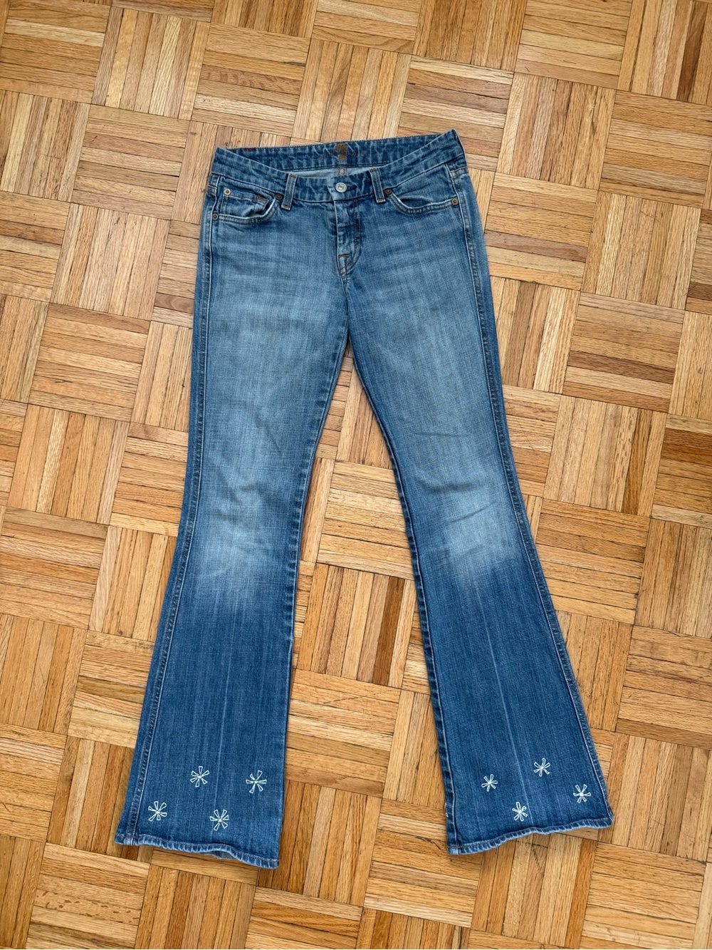 Vintage Y2K 7 for All Mankind A Pocket Flare Jeans with Embroidered Flowers